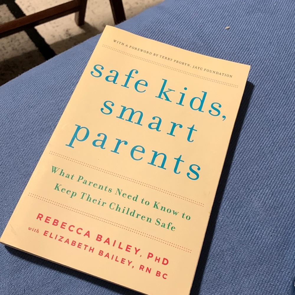 Book - Safe kids smart parents…